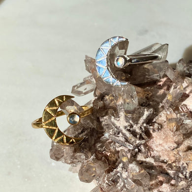 Luna Small Ring